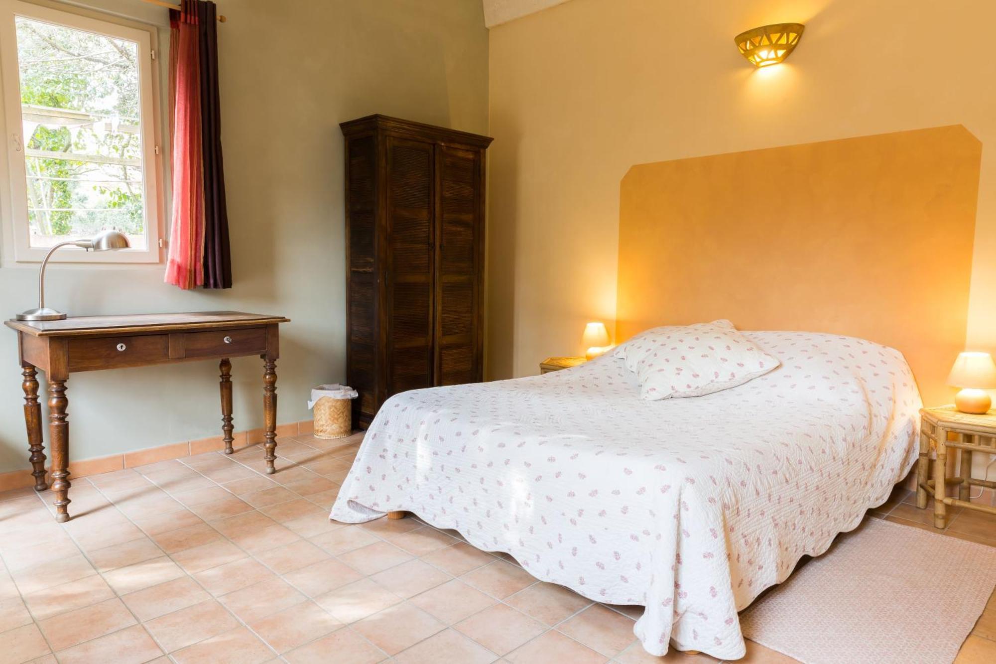 Poterie De Pierroux Roussillon (Vaucluse) Quarto foto