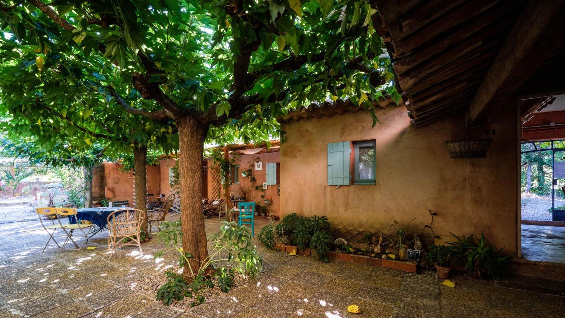 Poterie De Pierroux Roussillon (Vaucluse) Quarto foto